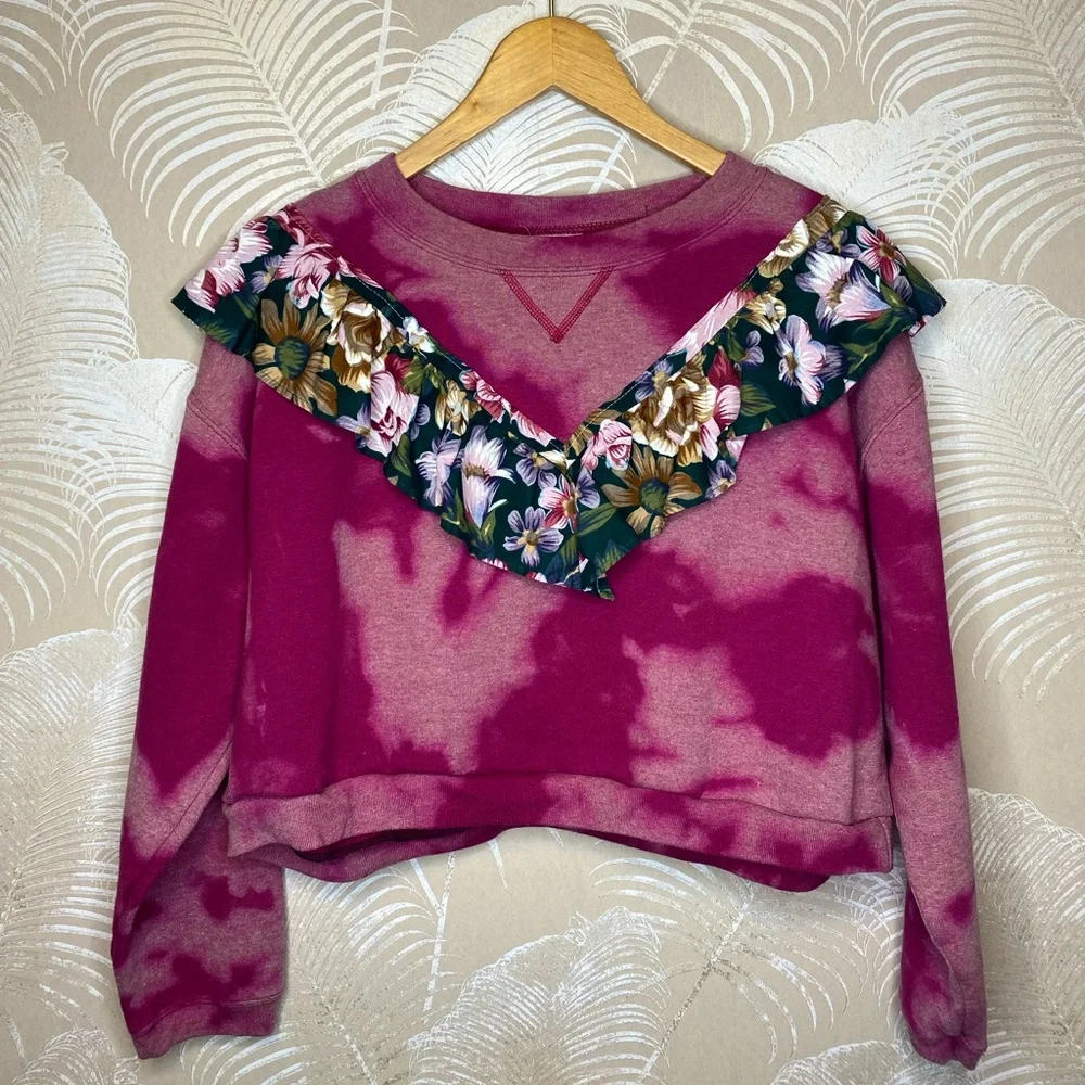 🪡 Handmade 🧵 Ruffle Sweatshirt - Picture 3 of 6